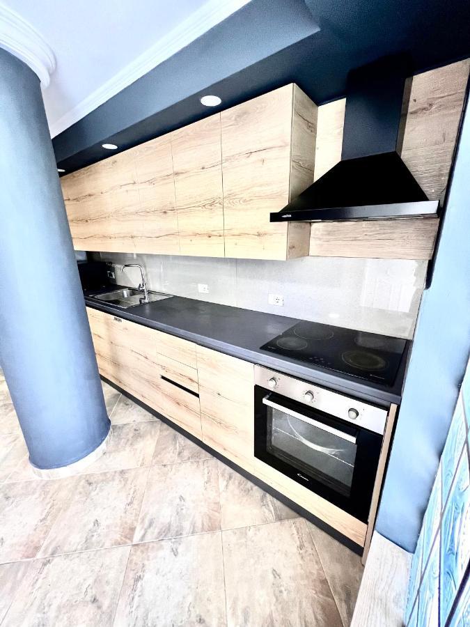 Genta Apartment "21 Dhjetori" Тирана Екстер'єр фото